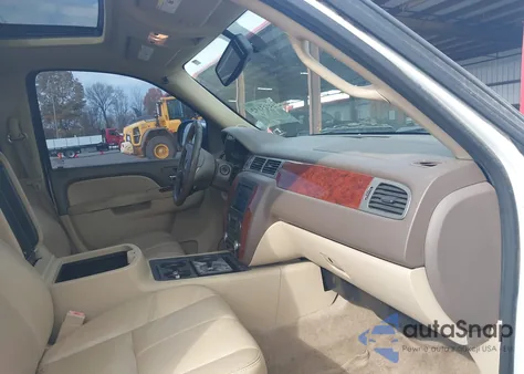 2013 Chevrolet Tahoe Lt z USA, uszkodzony, nr VIN 1GNSCBE01DR331571